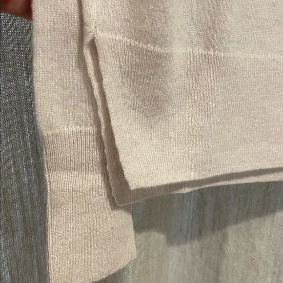 NWT - Splendid 100% Cashmere Sweater - Size XS - Picture 6 of 7